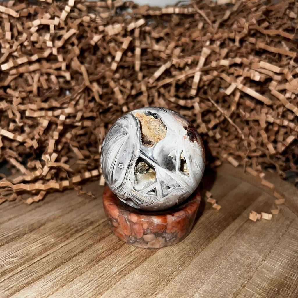1000 Layer White Agate Sphere
