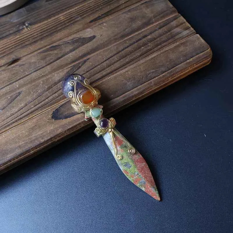 Natural Crystal Dirk Wand – Choose Your Stone